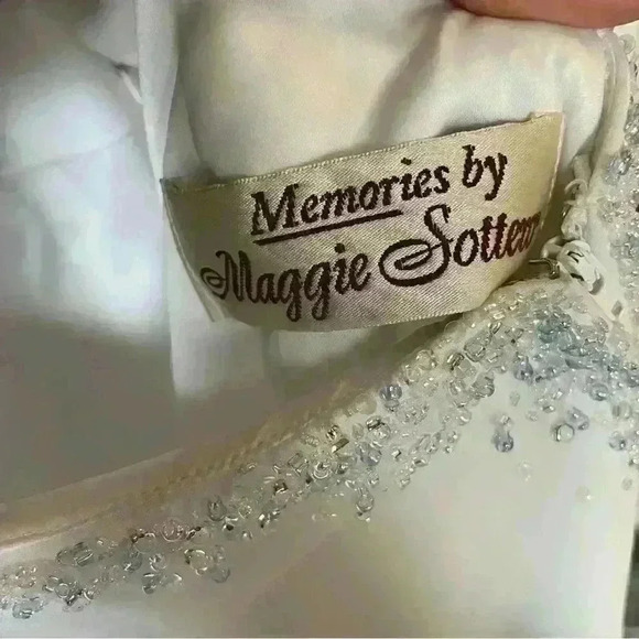 Maggie Sottero Wedding Dress Sz 10 - Picture 6 of 12